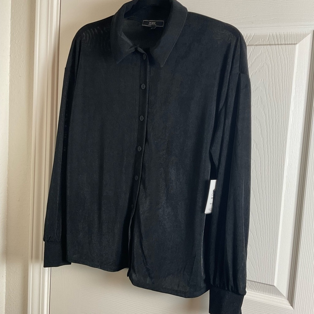 Vibe Women's Black Button-Up Top size Small